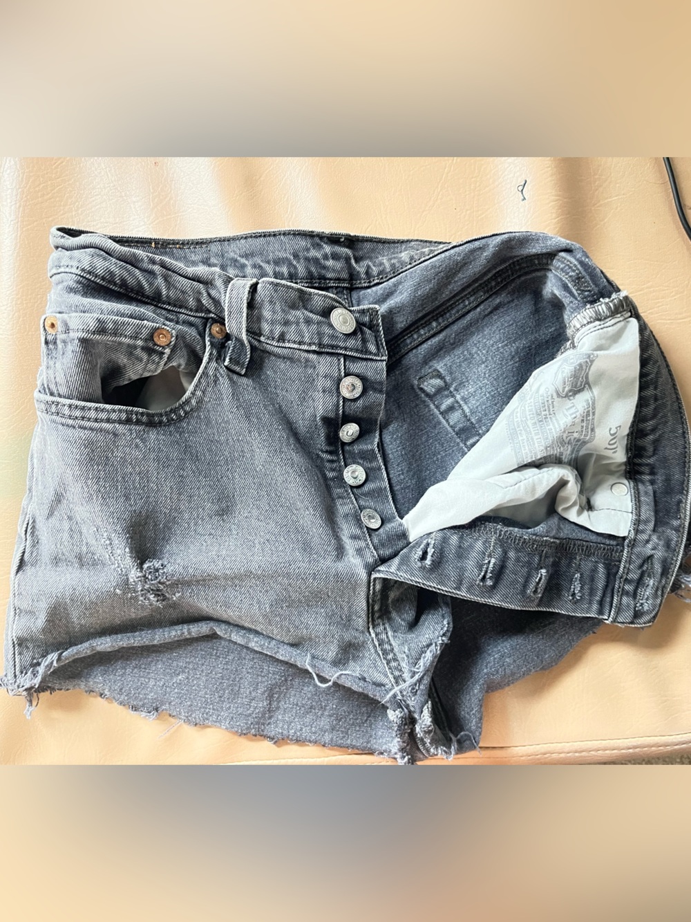 Levi’s 501 cut-off black shorts
